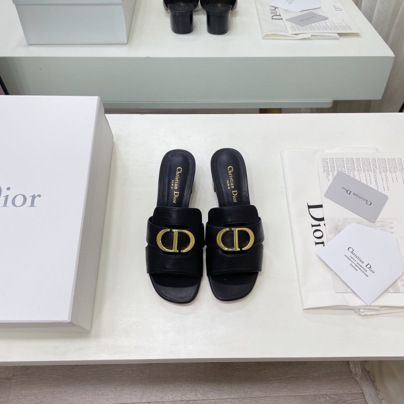 ch**an D*or slippers